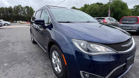 2017 Chrysler Pacifica Touring-L Plus