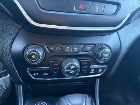 2022 Jeep Cherokee Latitude Lux