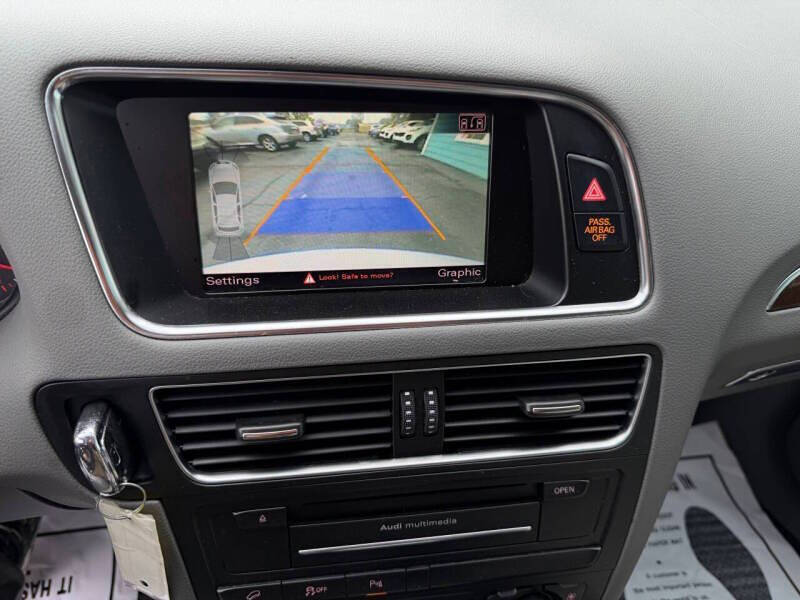 2011 Audi Q5 2.0T quattro Premium Plus