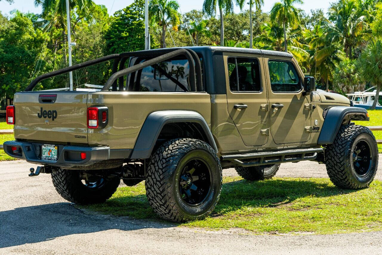 2020 Jeep Gladiator Pickup - $54,999