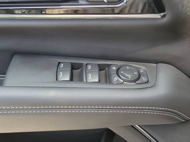 2025 GMC Yukon XL Elevation