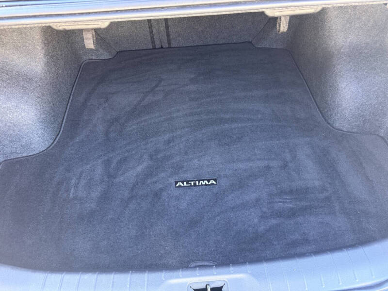 2022 Nissan Altima 2.5 SV