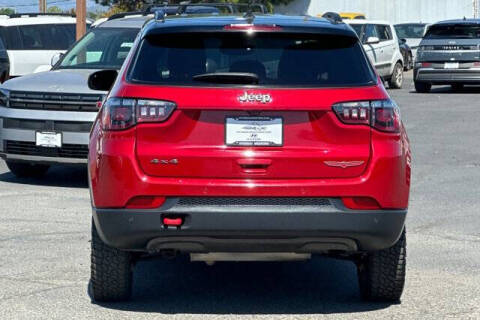 2025 Jeep Compass Trailhawk