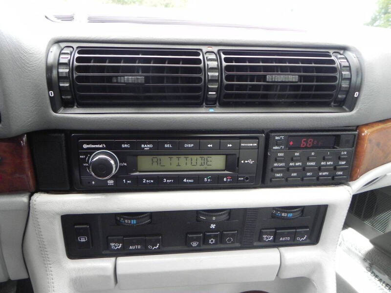 1992 BMW 7 Series 735iL