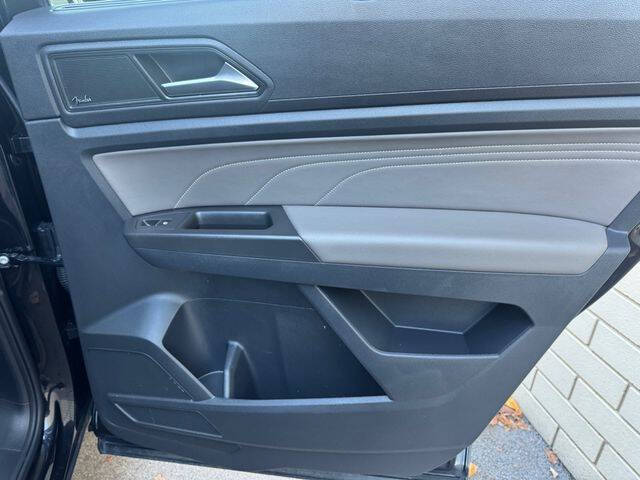 2022 Volkswagen Atlas Cross Sport V6 SEL Premium R-Line 4Motion