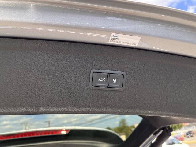 2023 Audi Q5 quattro Premium Plus 40 TFSI