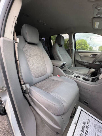 2017 Chevrolet Traverse LS