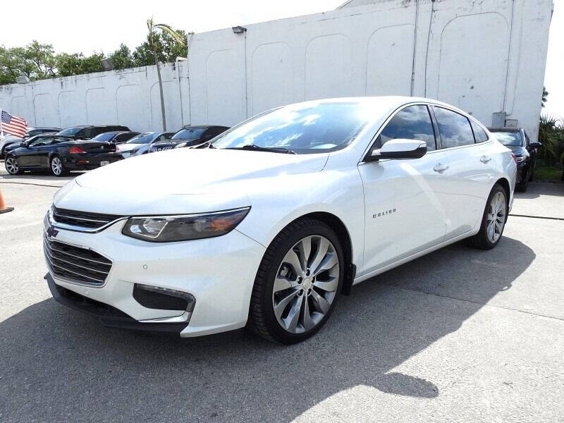 2017 CHEVROLET Malibu Sedan - $17,900