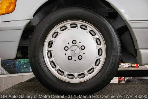 1991 Mercedes-Benz 560-Class 560 SEL