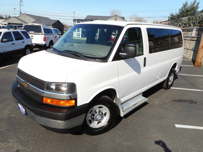 2017 Chevrolet Express LT 3500