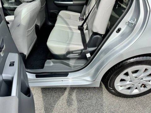 2014 Toyota Prius v Two