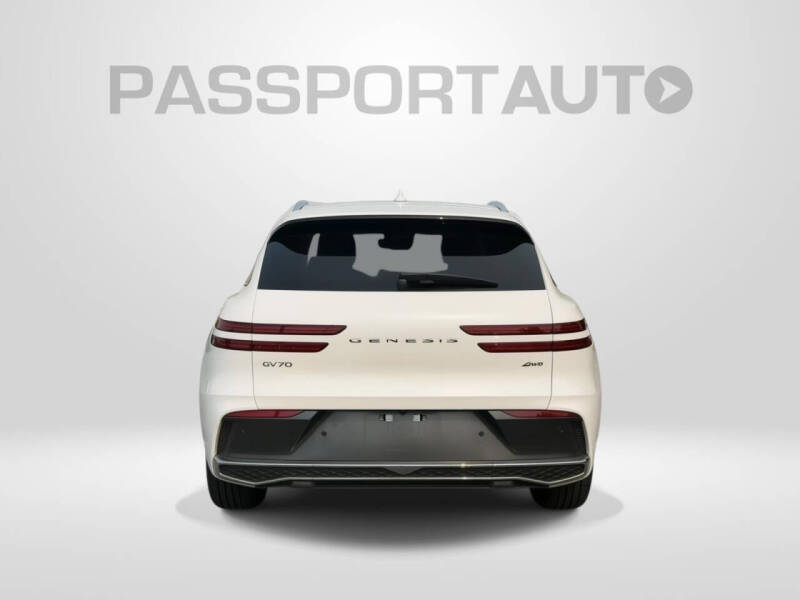 2026 Genesis GV70