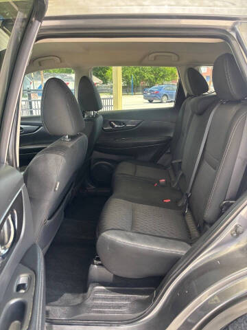 2018 Nissan Rogue SV