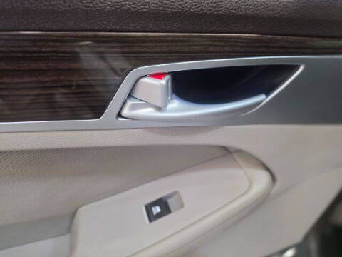 2016 Hyundai Genesis