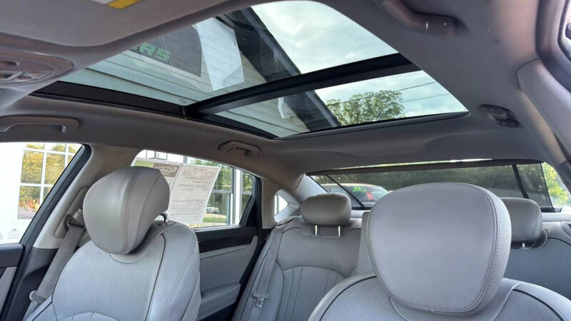 2015 Hyundai Genesis
