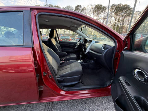 2017 Nissan Versa 1.6 SV