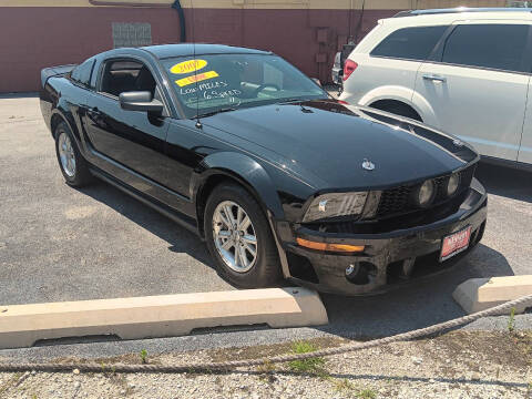 2007 Ford Mustang for sale at KENNEDY AUTO CENTER in Bradley IL