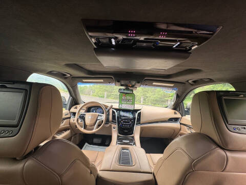 2019 Cadillac Escalade Platinum