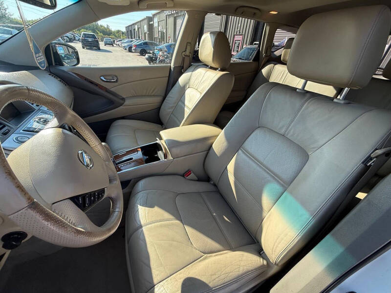 2011 Nissan Murano LE