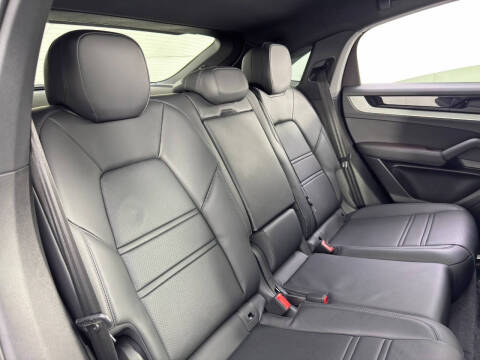 2024 Porsche Cayenne Coupe