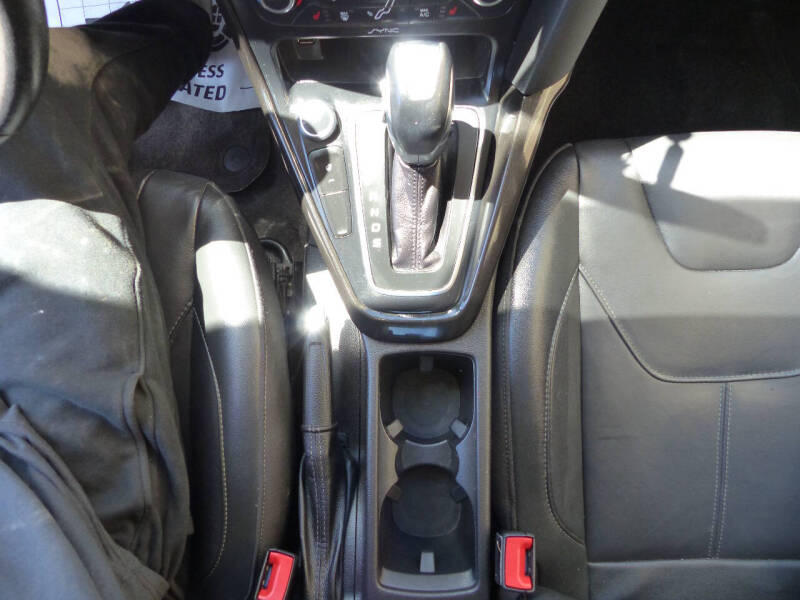 2017 Ford Focus Titanium