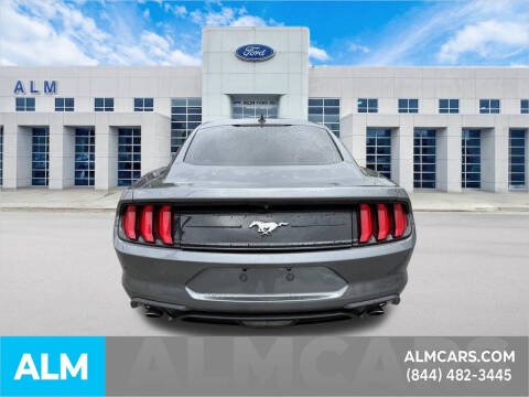 2022 Ford Mustang EcoBoost
