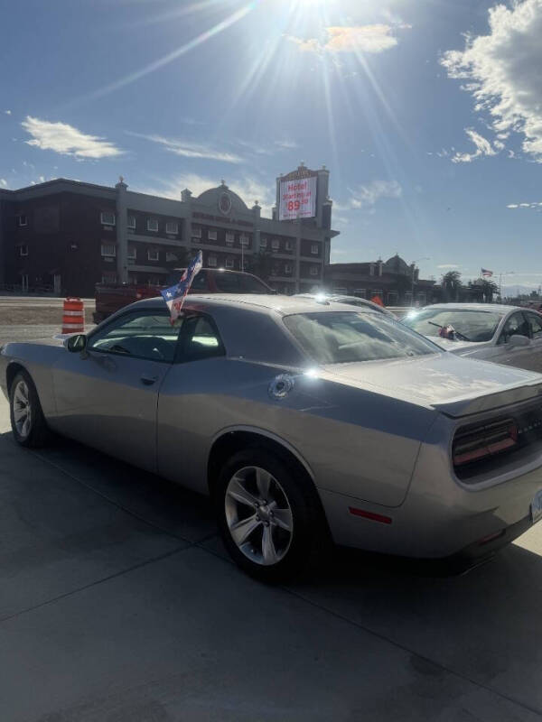 2018 Dodge Challenger SXT Plus