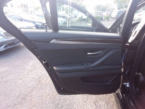 2016 BMW 5 Series 528i