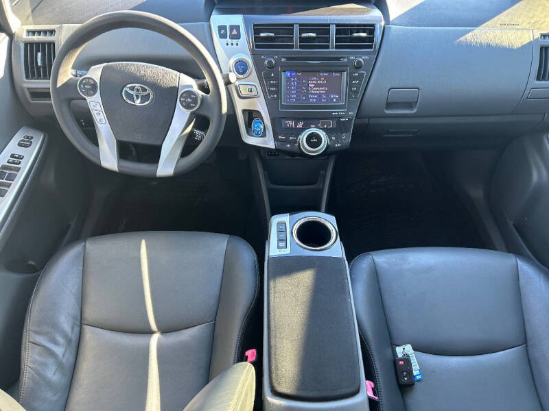 2012 Toyota Prius v Five