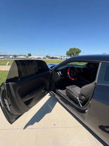 2016 Dodge Challenger SXT Plus