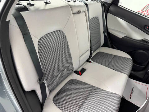 2022 Hyundai Kona SE