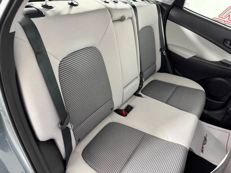 2022 Hyundai Kona SE