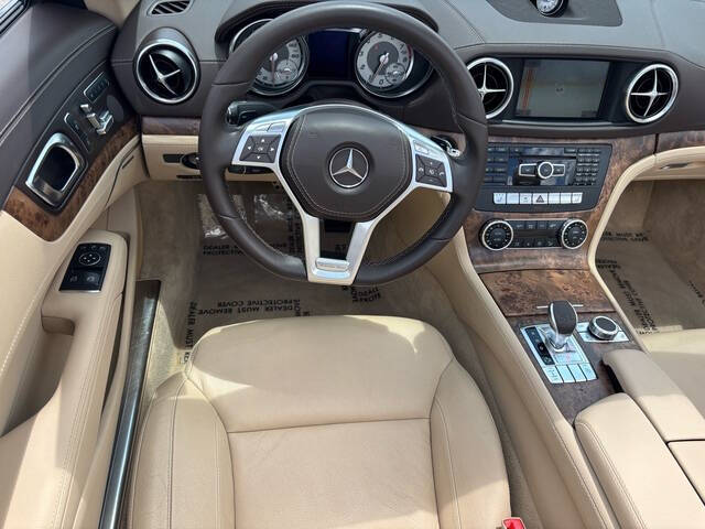 2015 Mercedes-Benz SL-Class 9