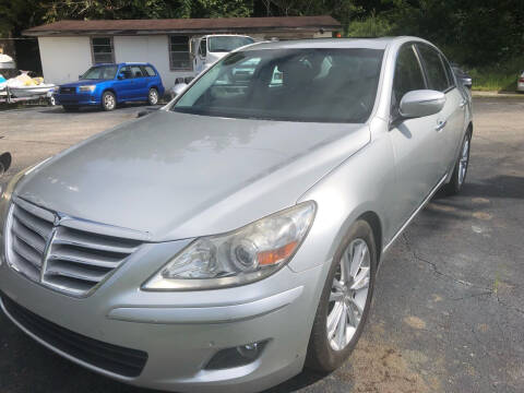 2009 Hyundai Genesis for sale at Monroe Auto's, LLC in Parsons TN