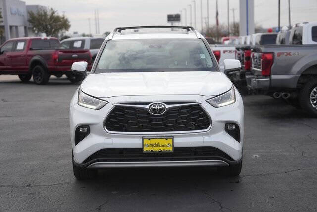 2022 Toyota Highlander Platinum
