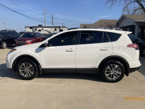 2017 Toyota RAV4 Hybrid LE Plus