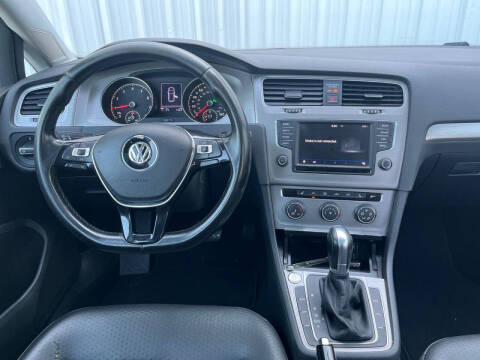 2017 Volkswagen Golf
