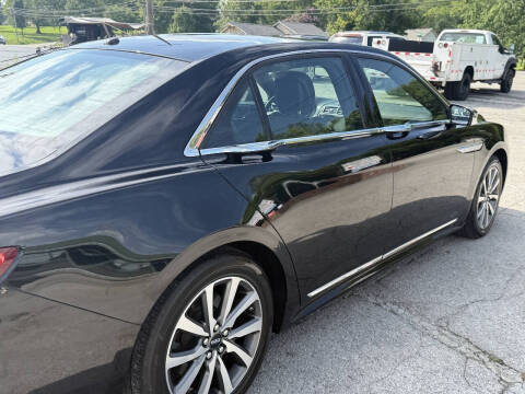 2017 Lincoln Continental Premiere