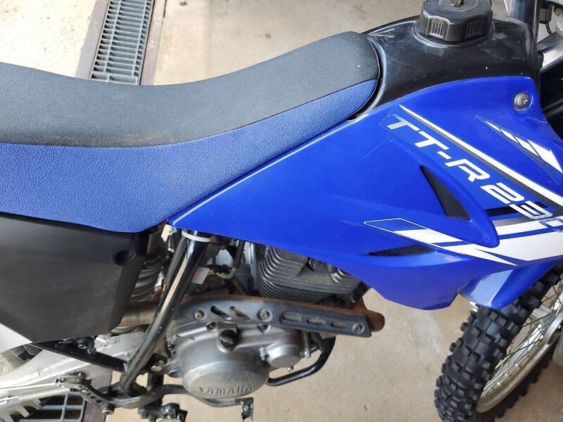 2000 Yamaha TT-R230
