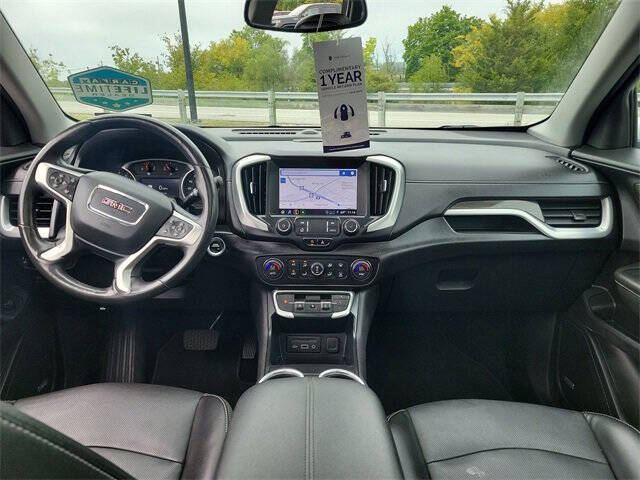 2022 GMC Terrain SLT