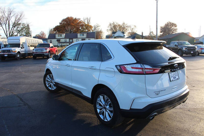 2023 Ford Edge Titanium