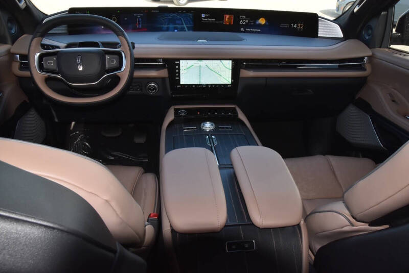 2025 Lincoln Navigator L Black Label