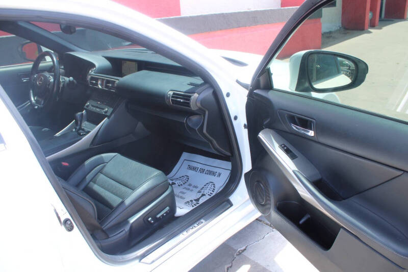 2016 Lexus IS 200t