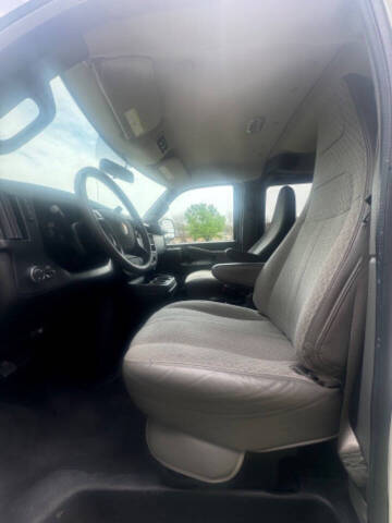 2016 Chevrolet Express LT 2500