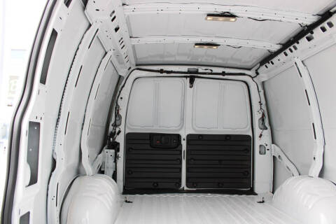 2025 Chevrolet Express 3500
