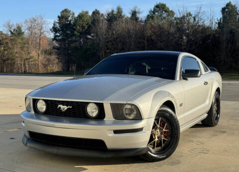 2005 Ford Mustang GT Premium