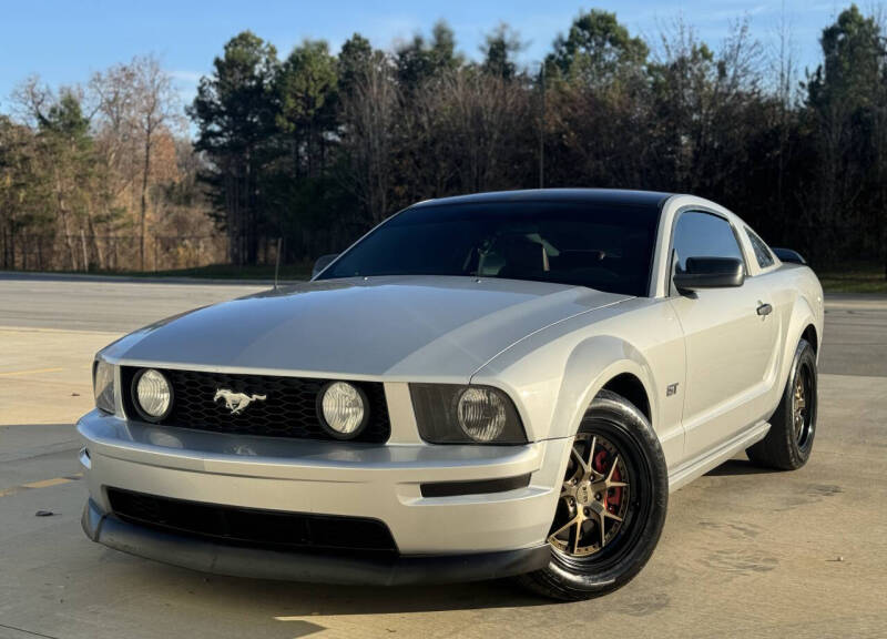 2005 Ford Mustang GT Premium