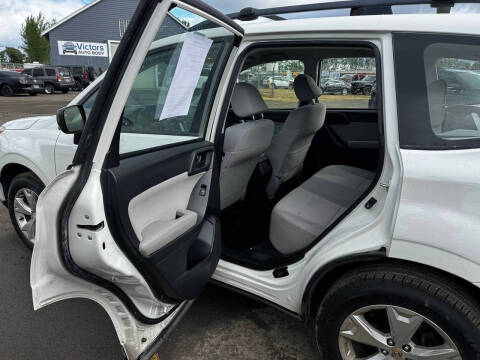 2016 Subaru Forester 2.5i