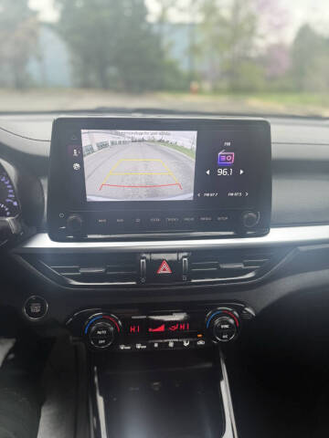 2022 Kia Forte GT Line