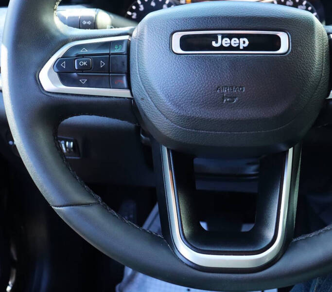 2023 Jeep Compass Latitude Lux